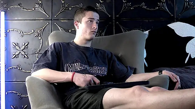 Snapshot of SirReed chatting on 10, 5, 2026 SirReed online show from 10, 5, 2026
