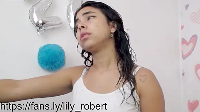 Snapshot of lily_robertss_ chatting on 13, 9, 2025 lily robertss online show from 13, 9, 2025