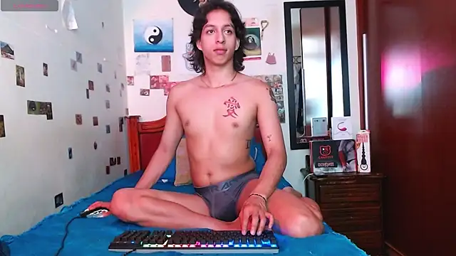 Snapshot of DannyPhantom555 chatting on 16, 10, 2025 DannyPhantom555 online show from 16, 10, 2025