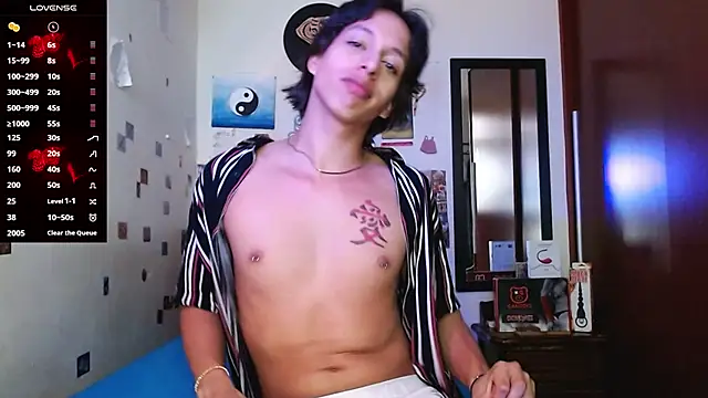 Snapshot of DannyPhantom555 chatting on 18, 11, 2025 DannyPhantom555 online show from 18, 11, 2025