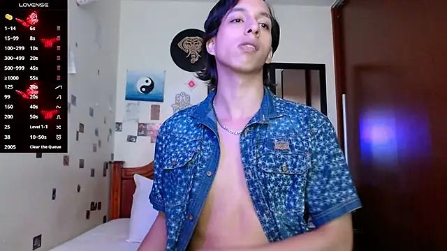 Snapshot of DannyPhantom555 chatting on 4, 12, 2025 DannyPhantom555 online show from 4, 12, 2025