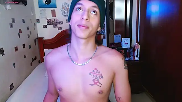 Snapshot of DannyPhantom555 chatting on 23, 2, 2026 DannyPhantom555 online show from 23, 2, 2026