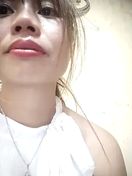 Snapshot of Dung-Thao19 chatting on 19, 10, 2025 Dung-Thao19 online show from 19, 10, 2025