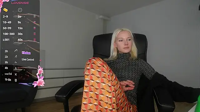 Laura Chaplin online show from 25, 2, 2026