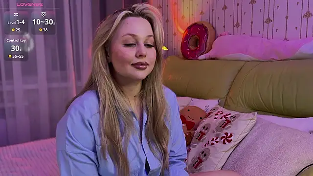 Snapshot of Estella_Elwood chatting on 19, 1, 2026 Estella Elwood online show from 19, 1, 2026