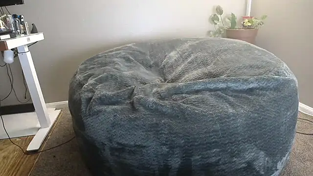 LeeCox online show from 4, 1, 2025