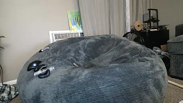 LeeCox online show from 17, 2, 2025