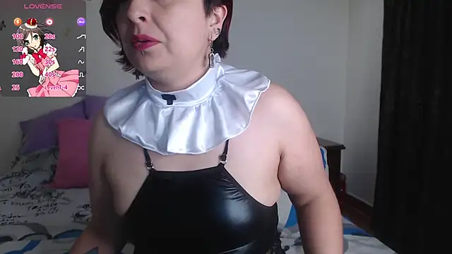 evangeline lover online show from 24, 10, 2025