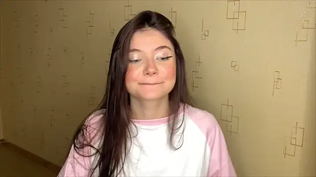 Snapshot of may_rollins chatting on 19, 11, 2025 may rollins online show from 19, 11, 2025