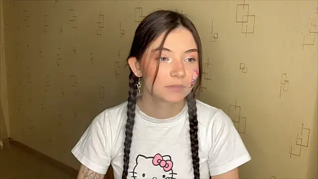 Snapshot of may_rollins chatting on 25, 11, 2025 may rollins online show from 25, 11, 2025