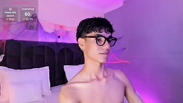 Phillicious   online show from 30, 10, 2025