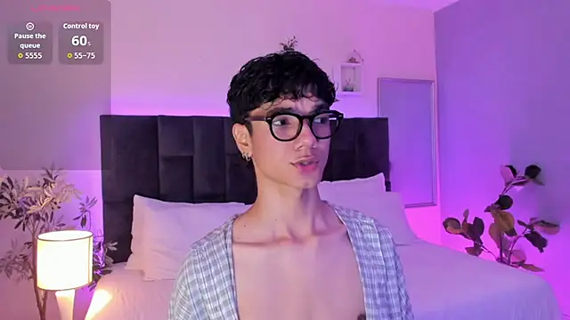 Phillicious   online show from 22, 11, 2025