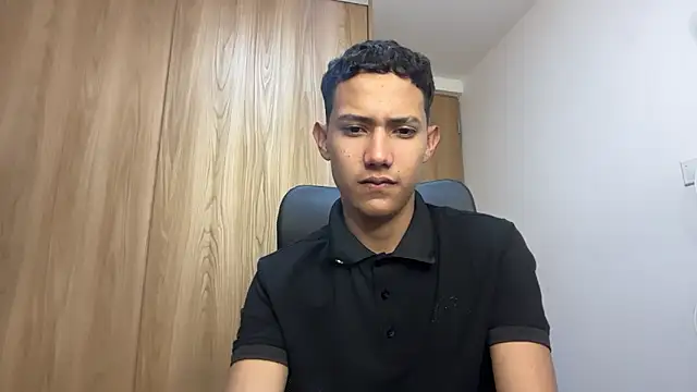 Snapshot of Toy_boy777 chatting on 5, 3, 2026 Toy boy777 online show from 5, 3, 2026