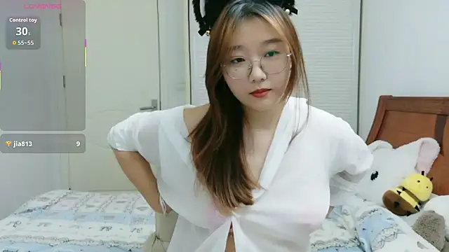 Snapshot of sisi-maiden chatting on 27, 11, 2025 sisi-maiden online show from 27, 11, 2025