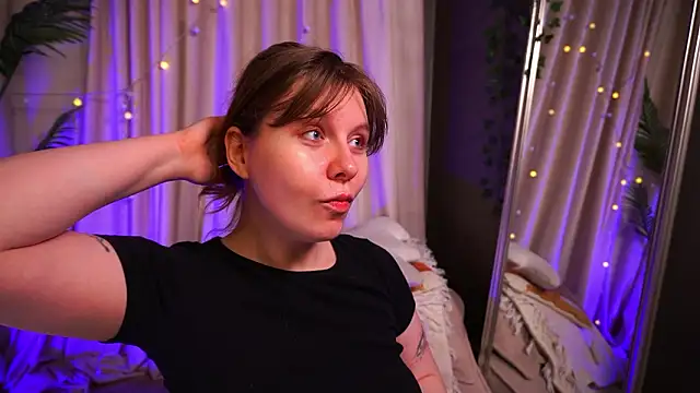 Snapshot of Sense_Of_Rosemary chatting on 8, 2, 2026 Sense Of Rosemary online show from 8, 2, 2026