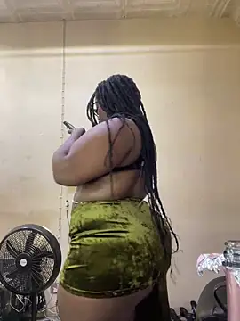 Snapshot of CurvyCocoxxx chatting on 18, 5, 2026 CurvyCocoxxx online show from 18, 5, 2026