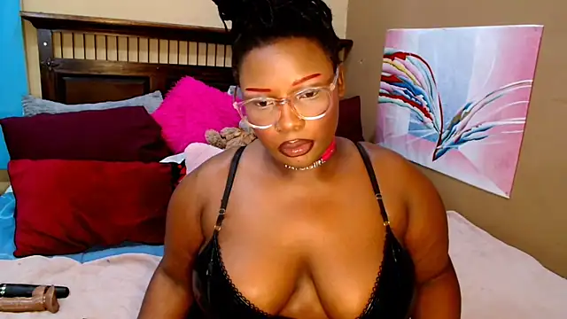 Snapshot of CurvyCocoxxx chatting on 28, 5, 2026 CurvyCocoxxx online show from 28, 5, 2026