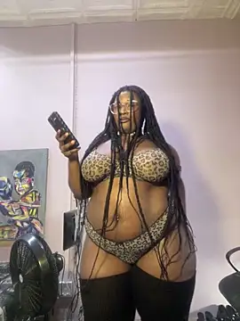 Snapshot of CurvyCocoxxx chatting on 6, 6, 2026 CurvyCocoxxx online show from 6, 6, 2026
