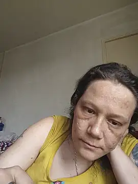 Snapshot of zeousseelphie chatting on 2, 6, 2026 zeousseelphie online show from 2, 6, 2026