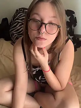 Snapshot of VesnaCrystal chatting on 13, 2, 2026 VesnaCrystal online show from 13, 2, 2026