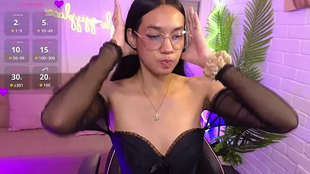 Snapshot of artemiss_tay chatting on 2, 10, 2025 artemiss tay online show from 2, 10, 2025