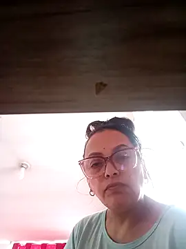 Lady 16 online show from 13, 11, 2025