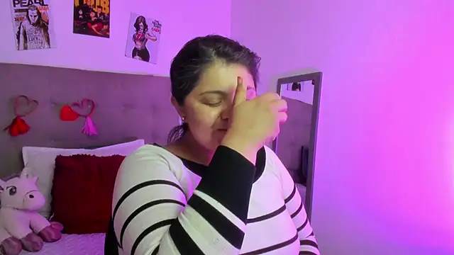 TifanyAmazinng online show from 23, 2, 2026