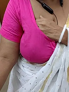 Snapshot of tami_lavanya chatting on 13, 6, 2026 tami lavanya online show from 13, 6, 2026