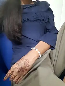 Aarti-kumri online show from 15, 10, 2025