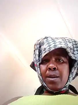 chocolateboobs92 online show from 4, 12, 2025