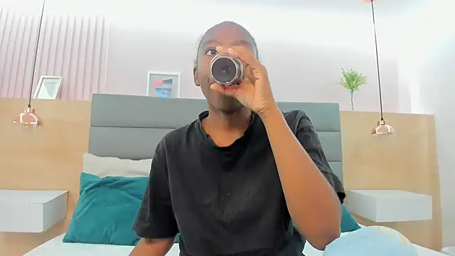  emma willliams  online show from 6, 11, 2025