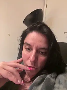 hottyFcup online show from 17, 4, 2026