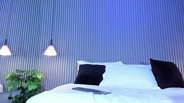 ElaraDusk online show from 30, 11, 2025