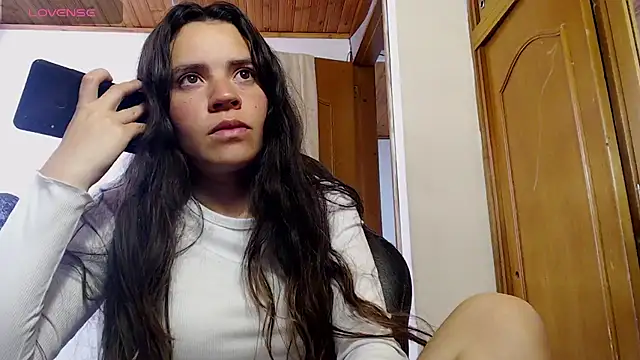 Skylar Serenity online show from 23, 10, 2025