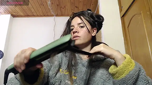 Skylar Serenity online show from 11, 11, 2025