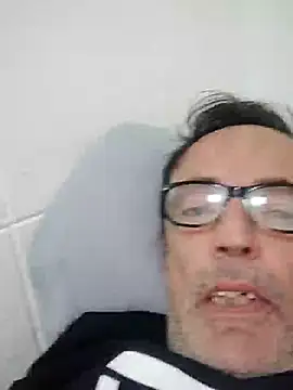 Snapshot of Txacas chatting on 17, 10, 2025 Txacas online show from 17, 10, 2025