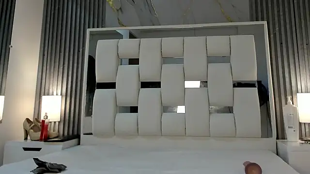 VanessaHard as online show from 14, 9, 2025