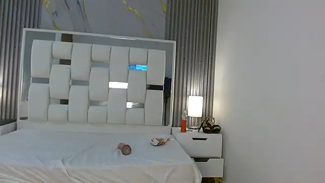 VanessaHard as online show from 19, 9, 2025