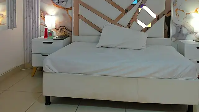 VanessaHard as online show from 11, 10, 2025