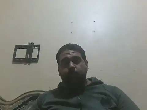 elpoop7305 online show from 15, 4, 2026