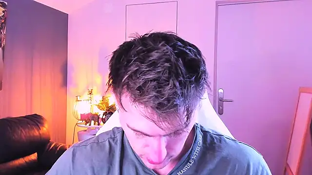 Oscar Miller  online show from 3, 10, 2025