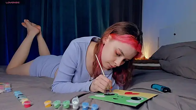 VedaSchulz online show from 4, 12, 2025