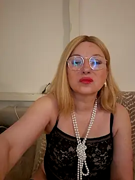 Snapshot of TinaLizxh chatting on 7, 5, 2026 TinaLizxh online show from 7, 5, 2026