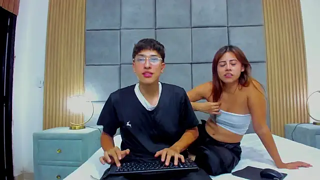 ChanellandMax online show from 1, 11, 2025