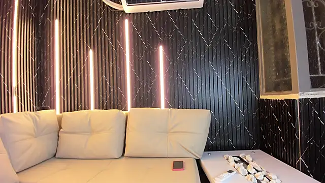 VioletRose as online show from 23, 3, 2026