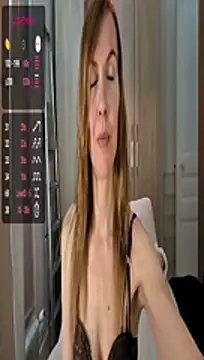 Snapshot of fanny_posy chatting on 31, 7, 2026 fanny posy online show from 31, 7, 2026