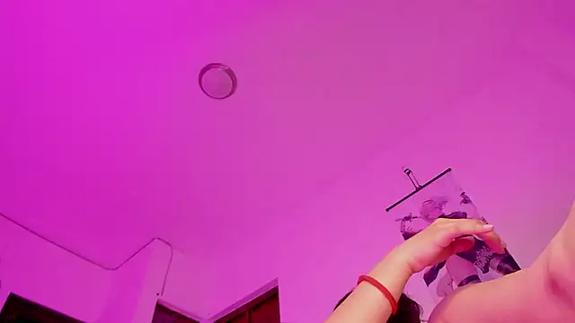 Snapshot of Nix_Girl chatting on 2, 10, 2025 Nix Girl online show from 2, 10, 2025