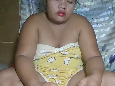 hot mom13 online show from 24, 10, 2025