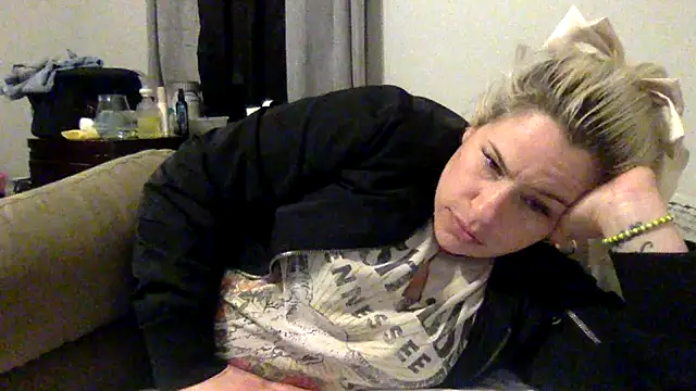 toomuchofafreak online show from 12, 2, 2026