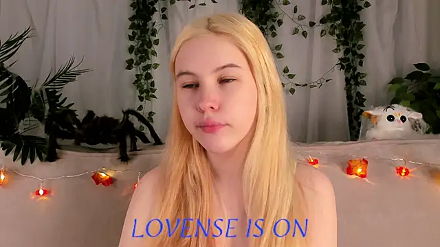 ElizSpieth online show from 20, 10, 2025